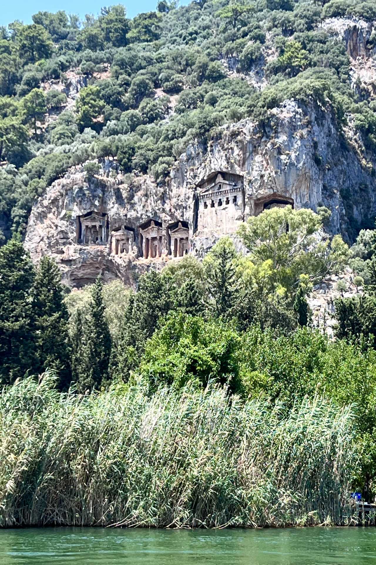 Kaunos kral mezarları